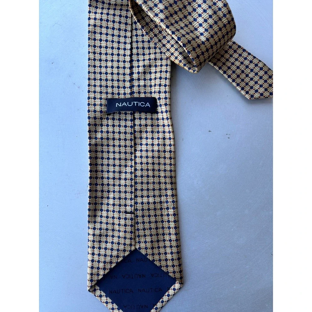 Nautica Mens Silk Tie Gold Navy Blue Burgundy Geometric Diamond Pattern Classic